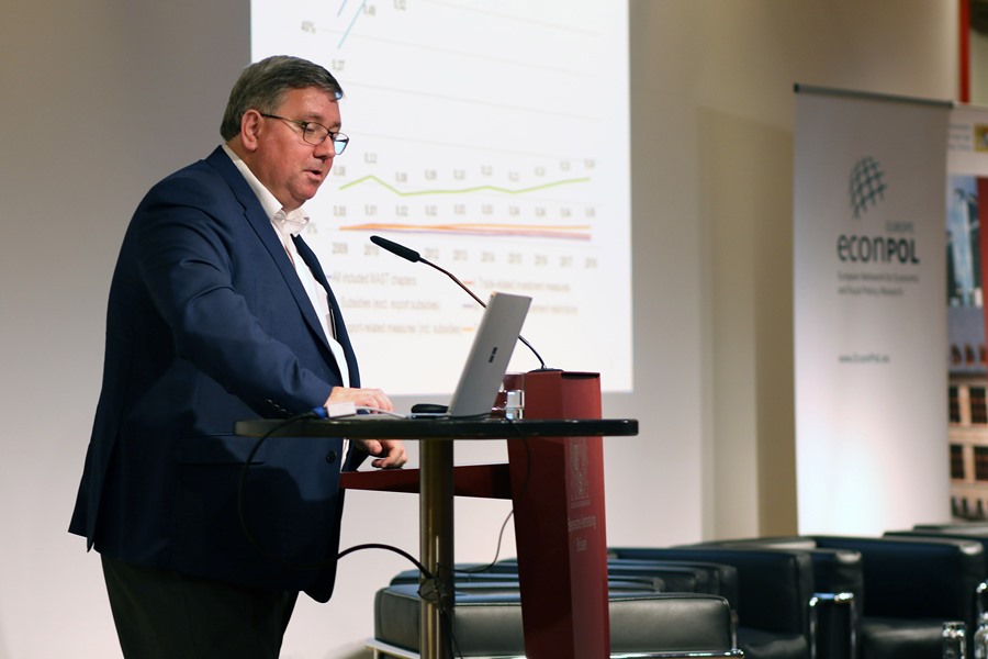 Simon J Evenett discusses new protectionism and its costs