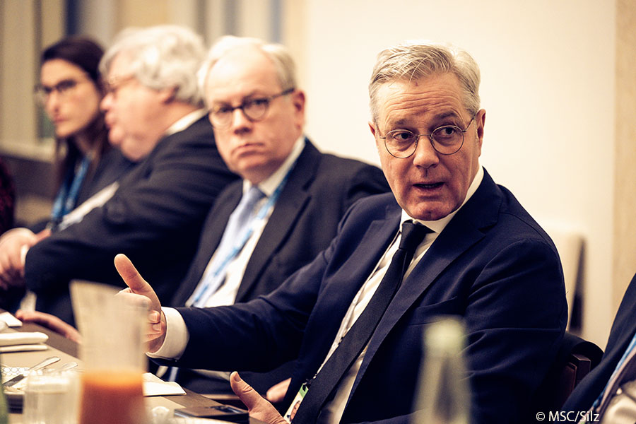 Norbert Röttgen, Committee on Foreign Affairs, German Federal Parliament