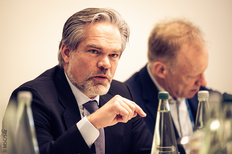 Stefan Simon, Deutsche Bank AG